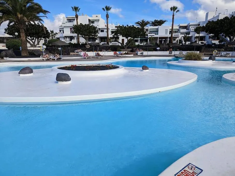 Apartment Charming Flat In Los Molinos With Terrace & Pools, Near Playa Bastian Costa Teguise